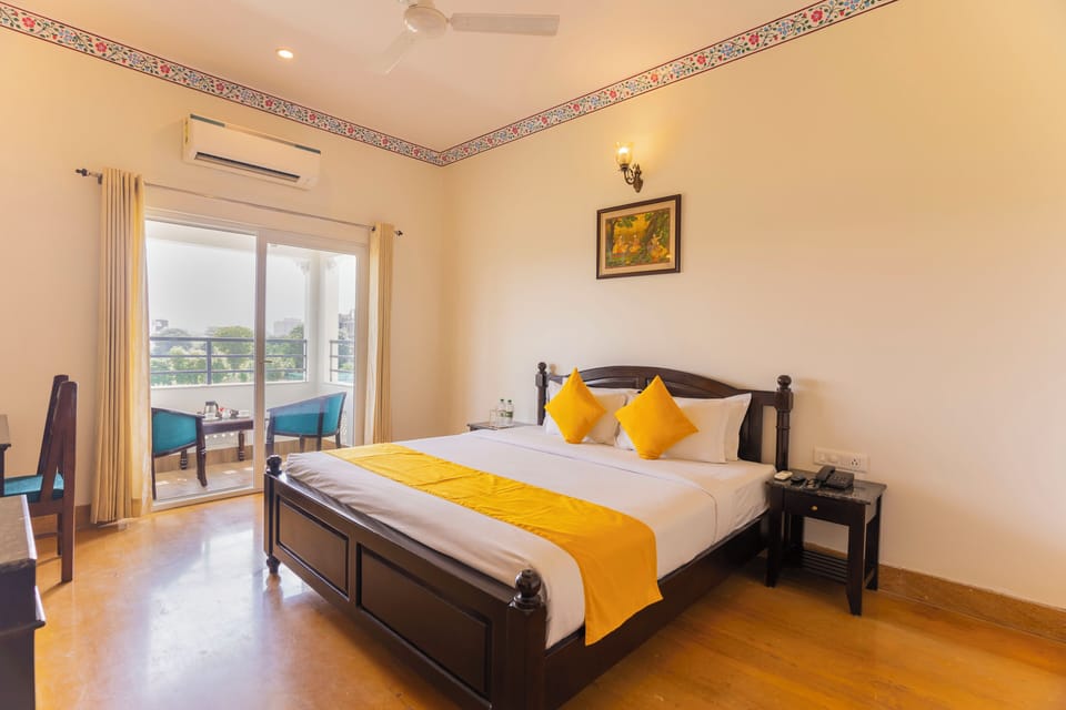 Superior Double or Twin Room, Balcony, Garden View | Minibar, desk, laptop workspace, soundproofing