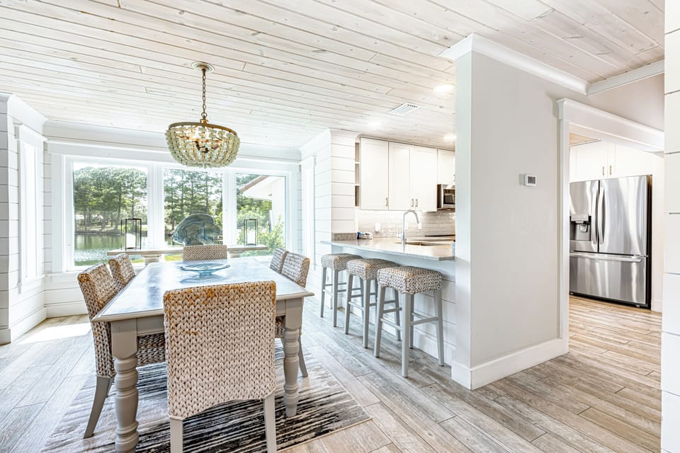 Dining Area and Breakfast Bar Overlooking Kitchen