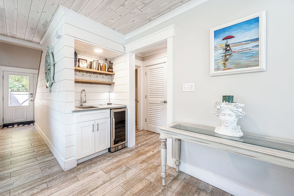 Wet Bar with Beverage Cooler