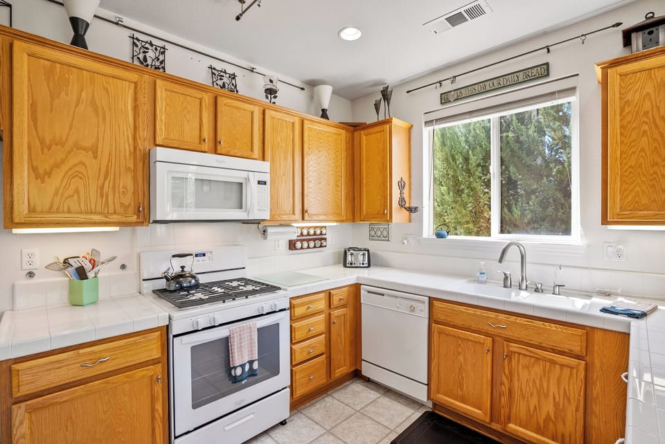 Brand new gas range