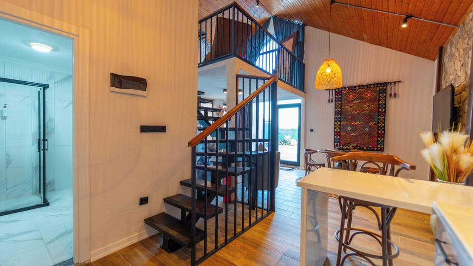 Comfort Bungalow, Lake View | Free minibar, desk, laptop workspace, free WiFi