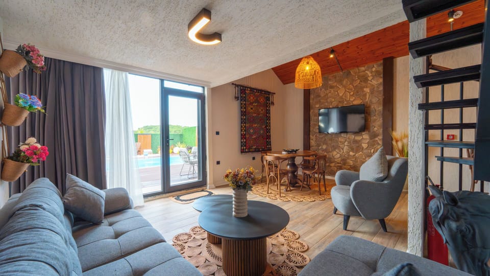 Comfort Bungalow, Lake View | Living area