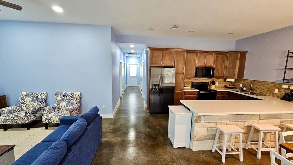 Kitchen, Living, Hall