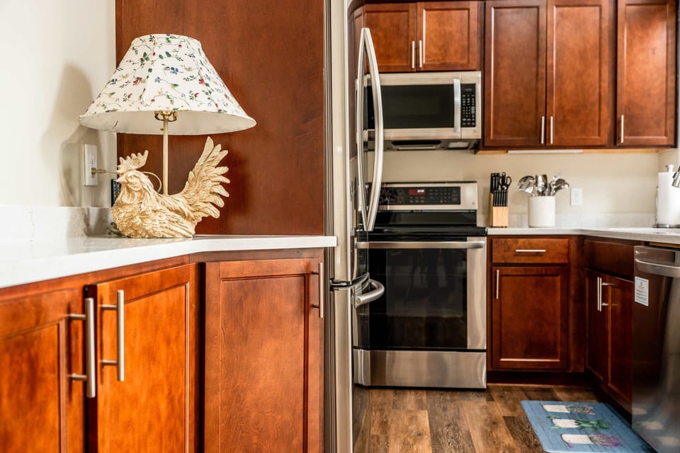 Condo, Multiple Beds, Fireplace, Golf View (Lakeside Living at Abbey Springs) | Private kitchen