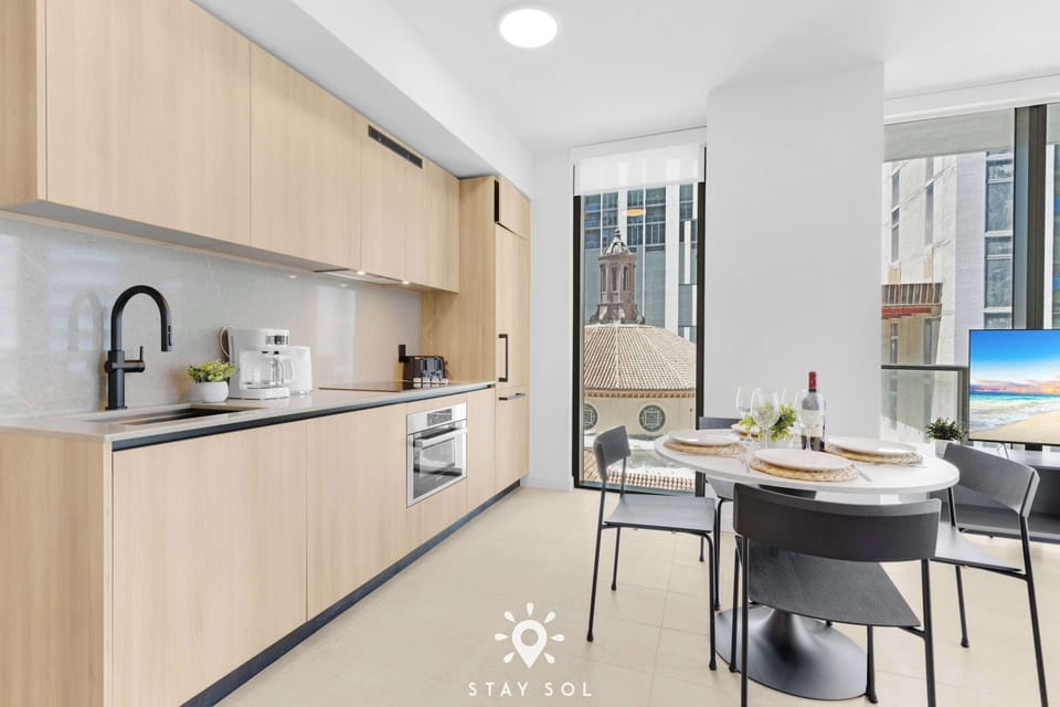 Kitchen - Dining 