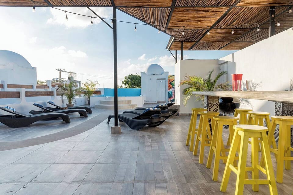 Rooftop with wifi, shallow pool (only 40 cm), not for swimming just to cool off