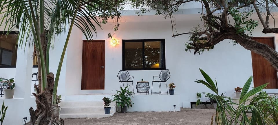 Casa 6 with Private Patio and Starlink wifi