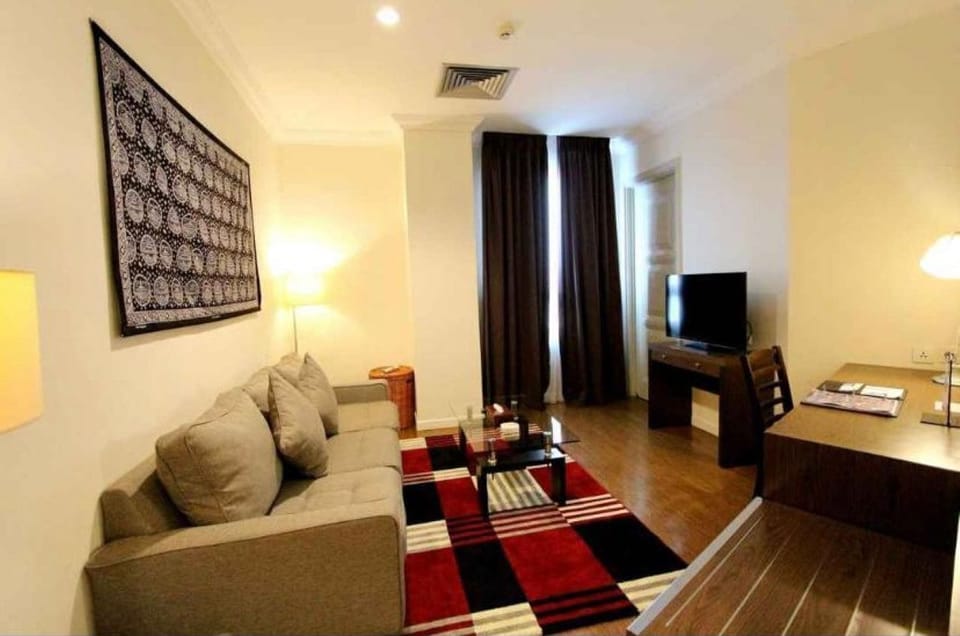 Executive Suite | Living area | LED TV