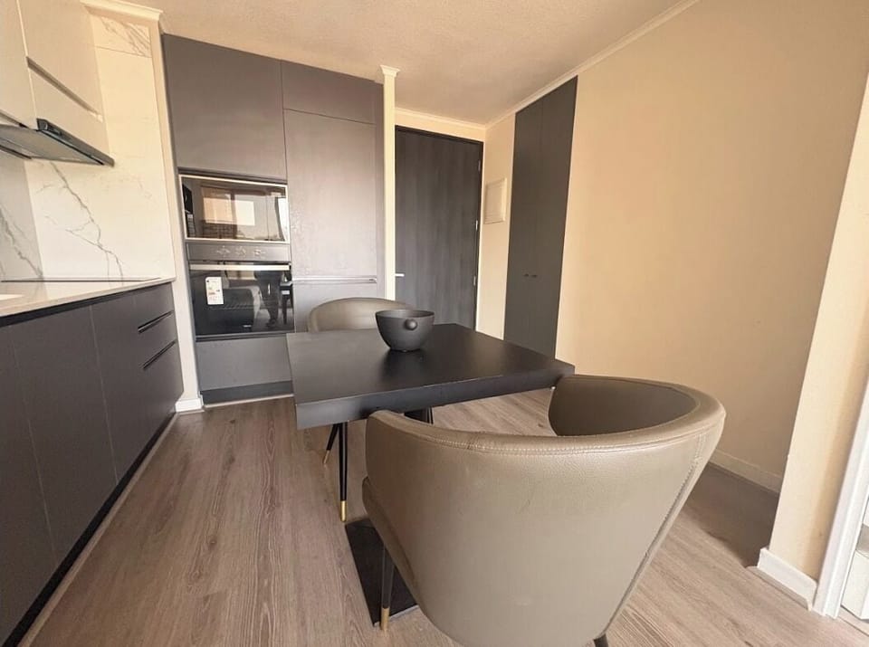 Apartment, 1 Bedroom | Dining room