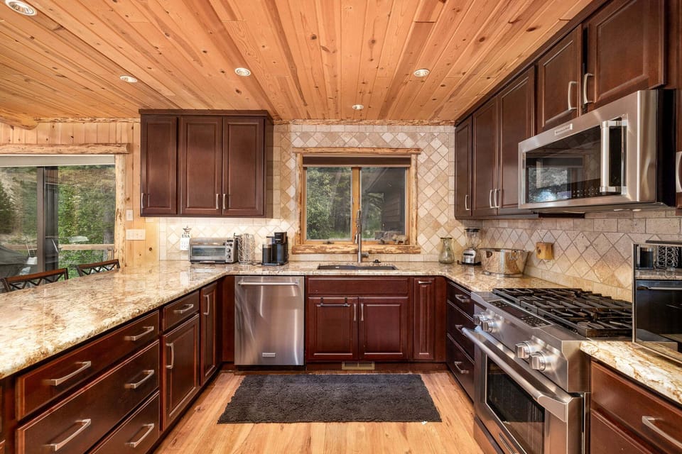 Stainless steal appliances making preparing meals easy | Main Level