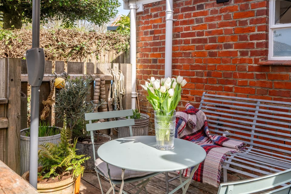 Daphne Cottage, Orford: Slow mornings, warm coffee, nowhere to be