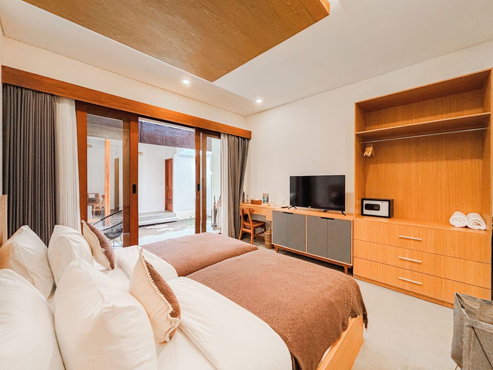 Double or Twin Room | Desk, free WiFi