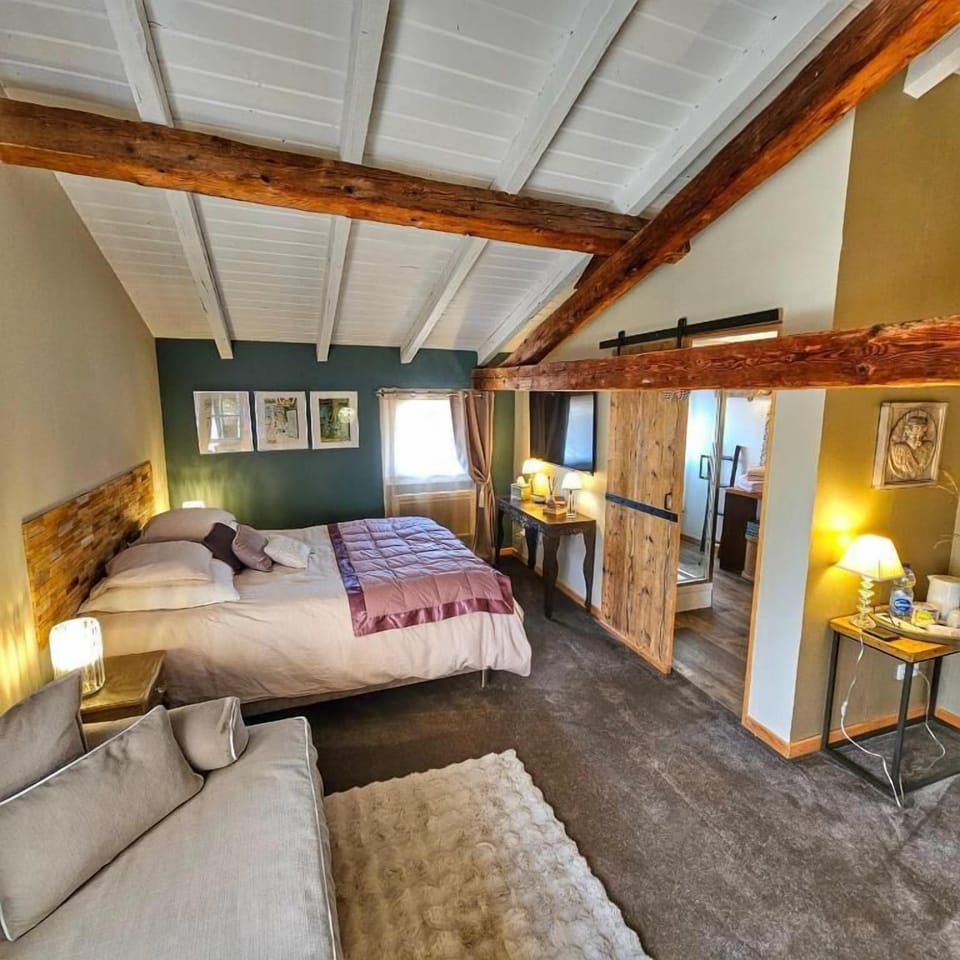 Blackout drapes, soundproofing, iron/ironing board, free WiFi