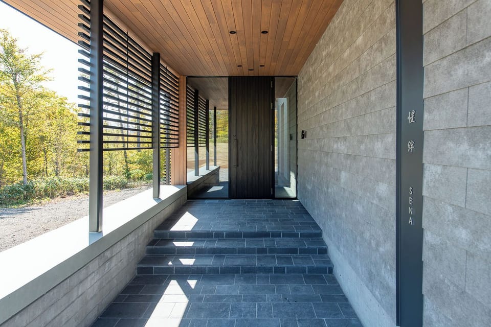 Luxury Villa, Balcony, Mountain View | Property grounds