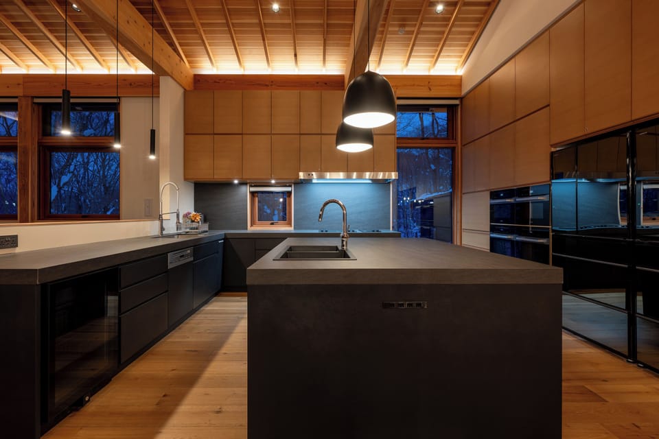 Luxury Chalet, Balcony, Lake View | Private kitchen