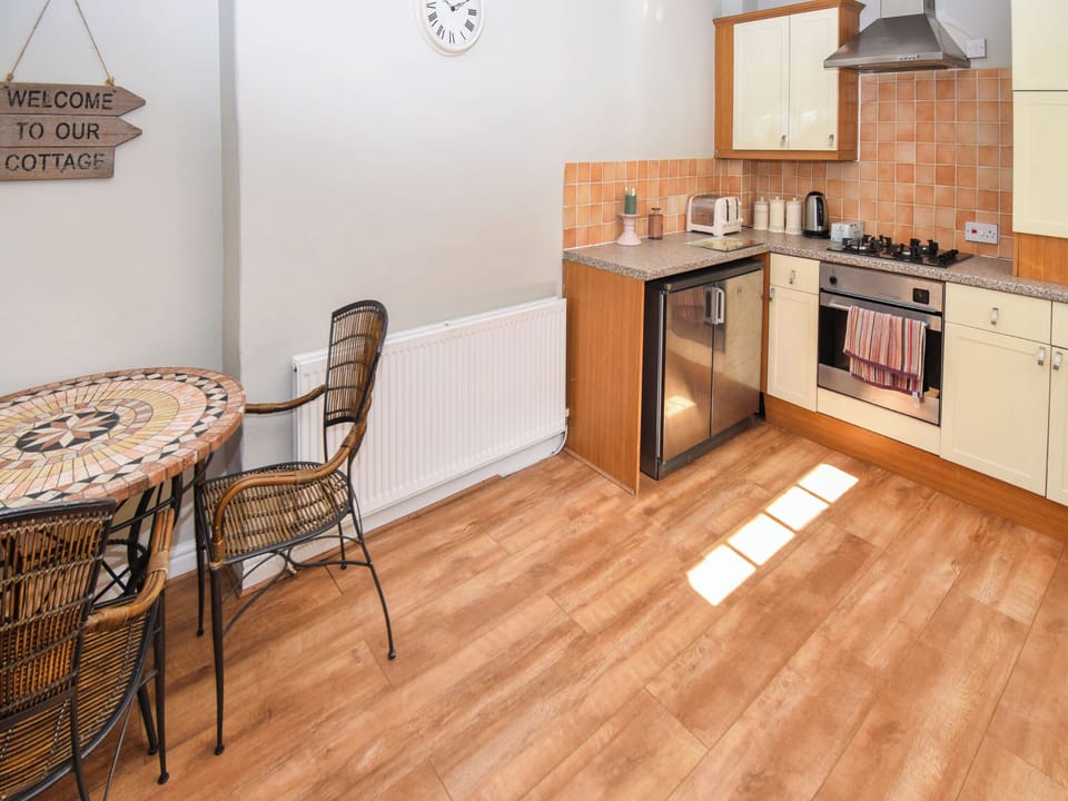 Kitchen/diner | Welcome Cottage, Bowness-on-Windermere