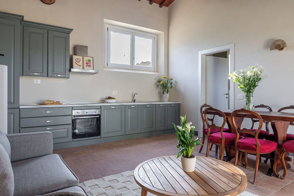 Autumn, Kitchen, Living Room, Spring, Summer