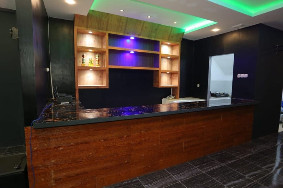 Entrance / Reception