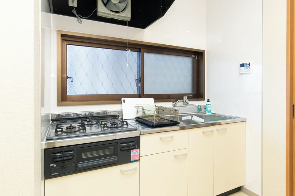 Comfort House, 2 Bedrooms | Private kitchen | Fridge, microwave, stovetop, toaster