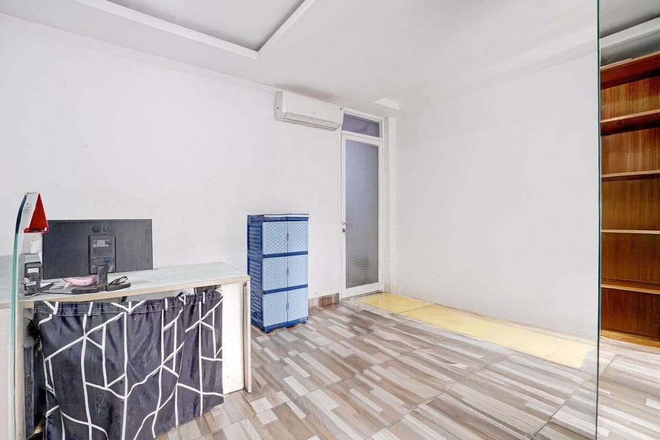 Entrance / Reception