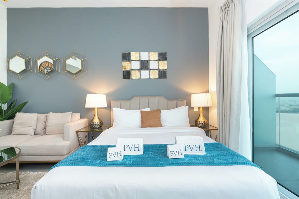 Exclusive Studio, Non Smoking, City View | In-room safe, blackout drapes, soundproofing, iron/ironing board
