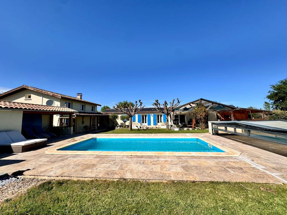 House Gite and PoolView