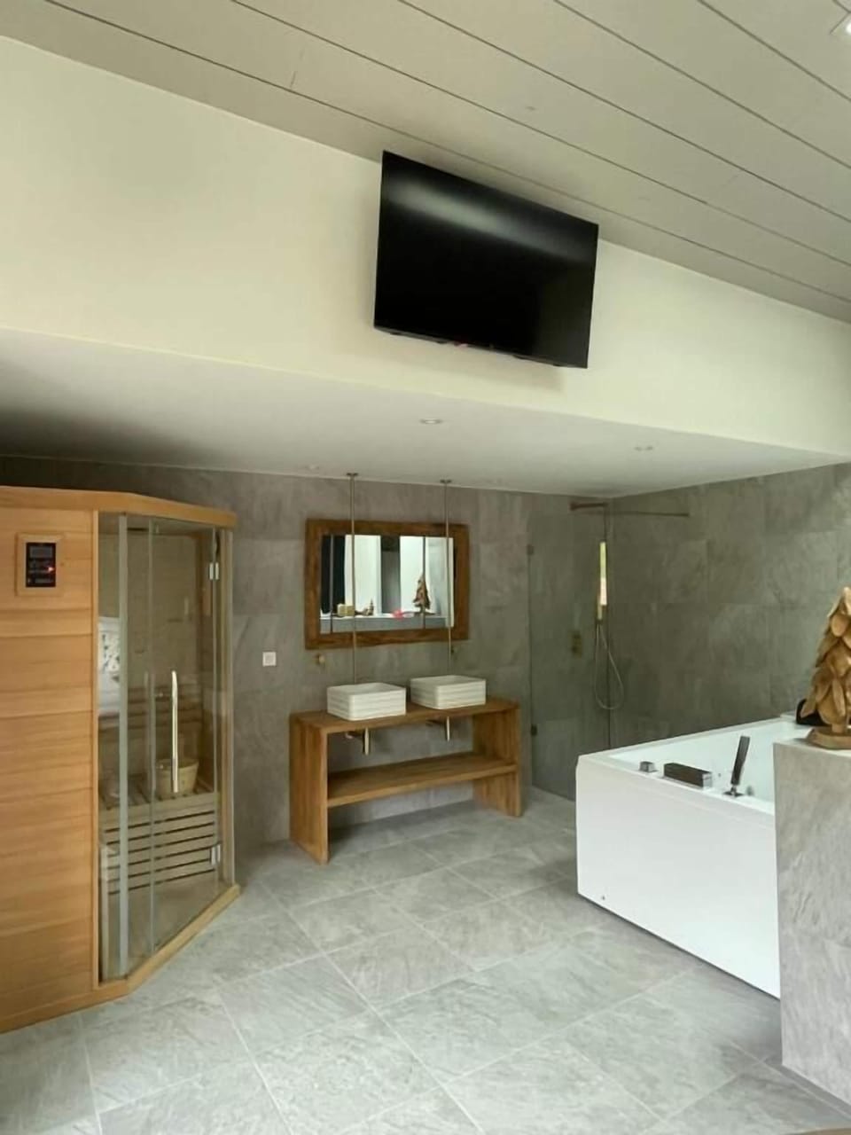 Suite Nordique avec Balnéothérapie et Sauna | Interior
