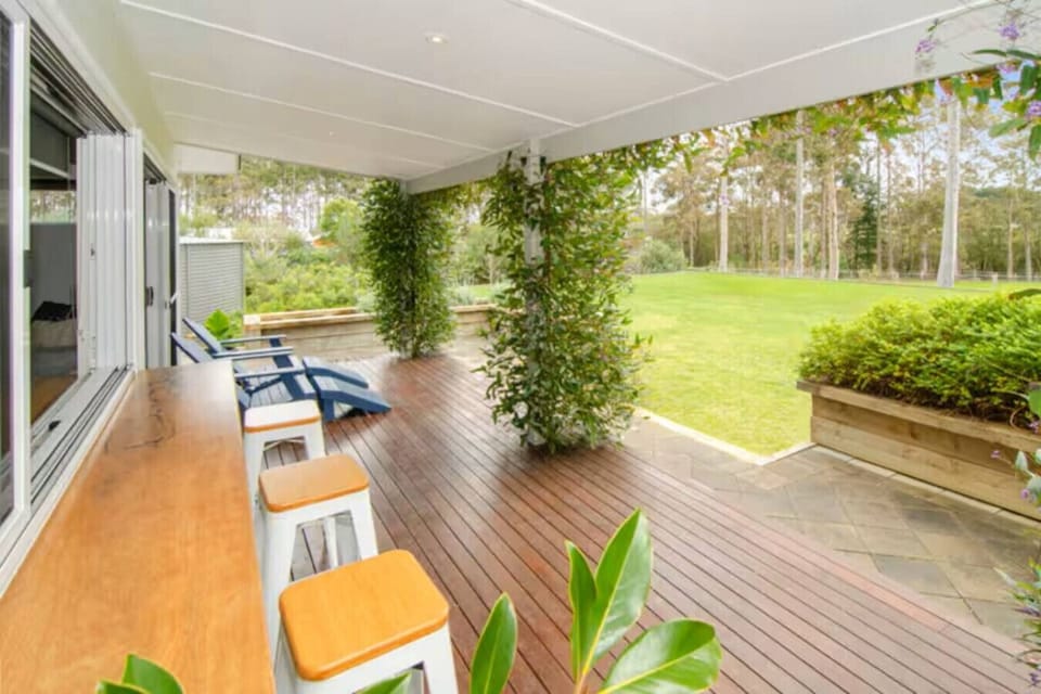 Deck, sun loungers and outdoor area