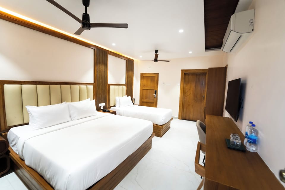 Family Suite, Sea Facing | Minibar, in-room safe, desk, soundproofing