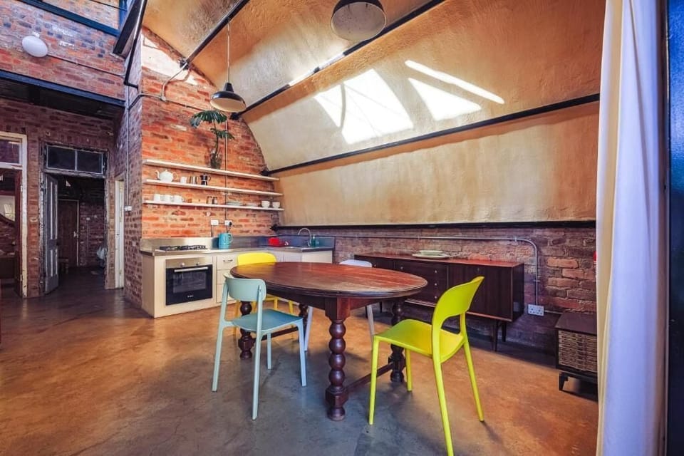 Comfort Apartment, 2 Bedrooms, Patio, Garden View | Private kitchen | Oven, coffee/tea maker, electric kettle, dining tables