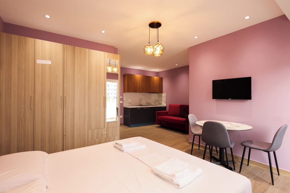 Deluxe Double Room, City View | Desk, laptop workspace, free WiFi