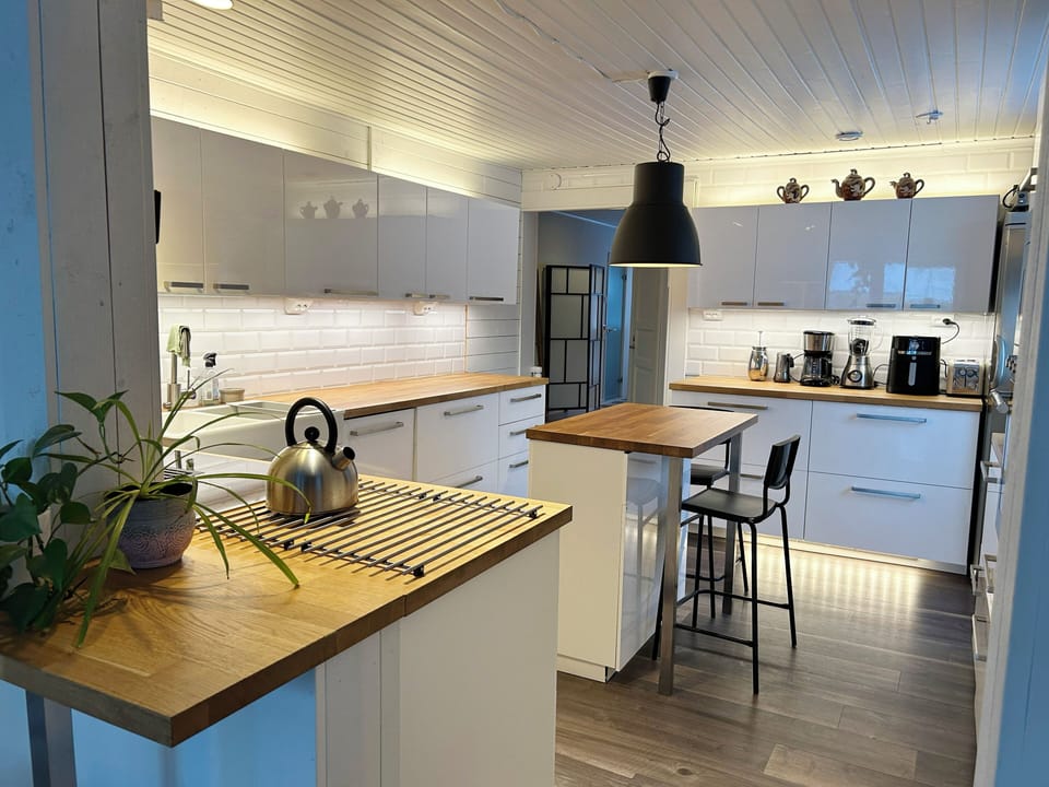 Superior Villa, Sauna, Garden View | Private kitchen | Toaster, highchair