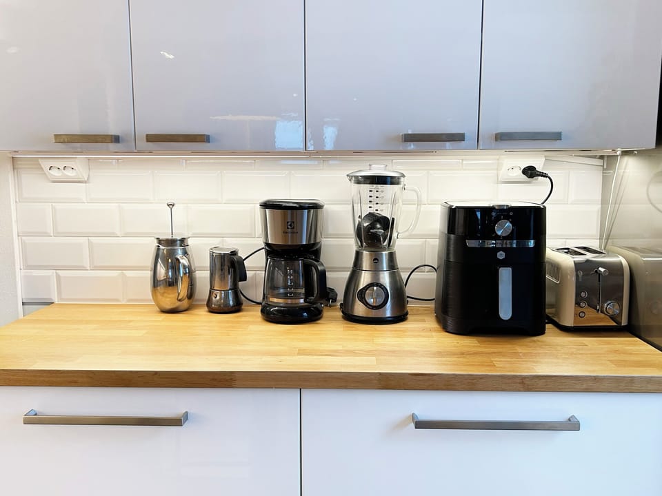 Superior Villa, Sauna, Garden View | Private kitchen | Toaster, highchair