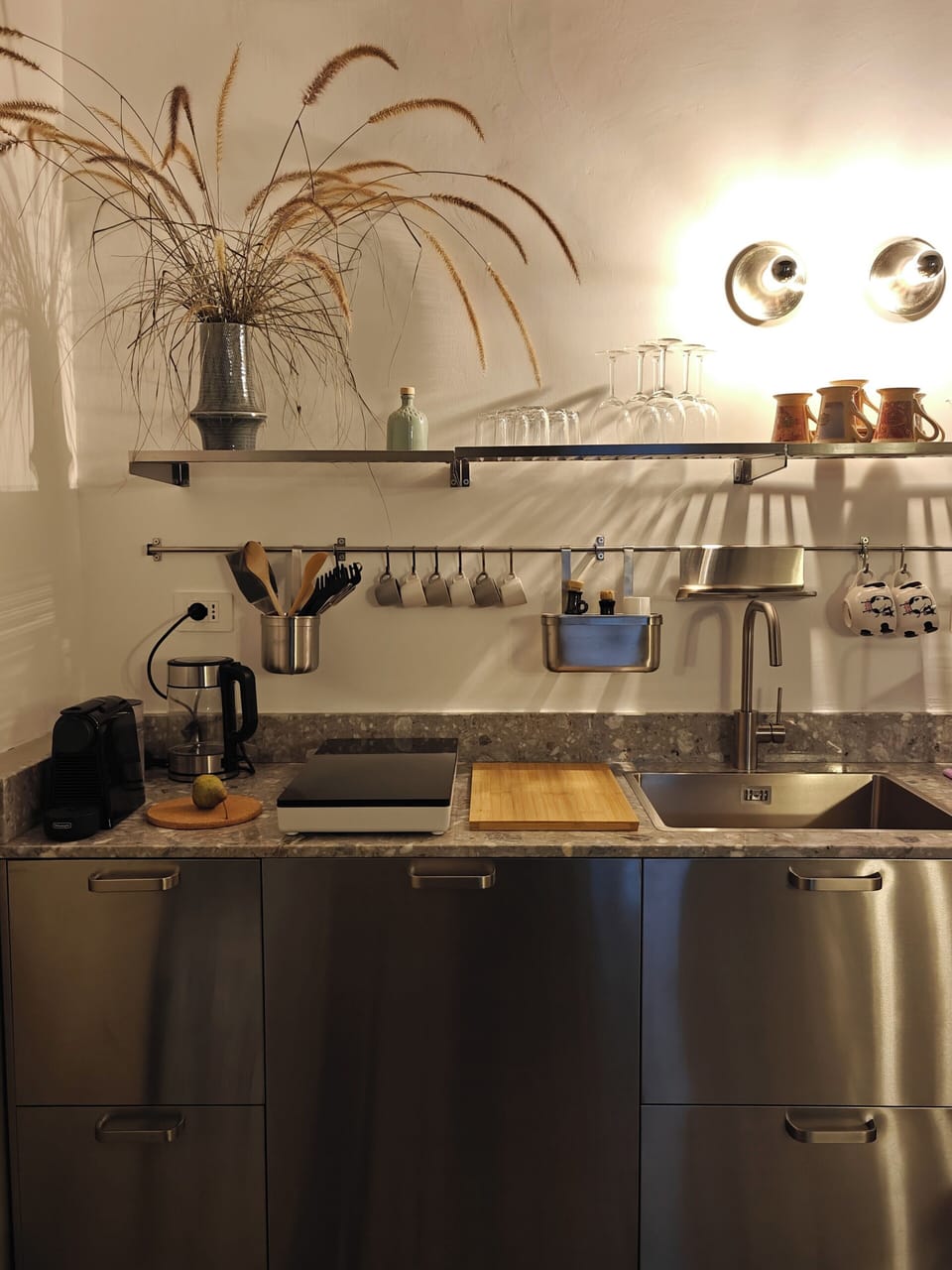 Exclusive Apartment | Private kitchen | Fridge, stovetop