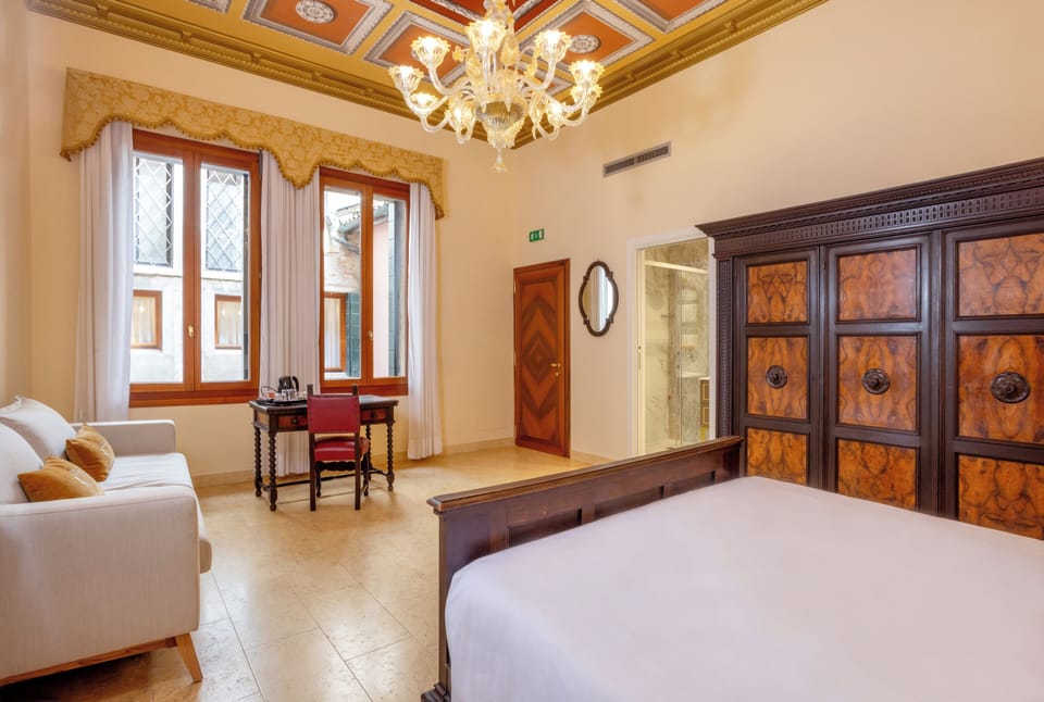 Deluxe Room, 1 Double Bed with Sofa bed | Premium bedding, minibar, in-room safe, individually decorated