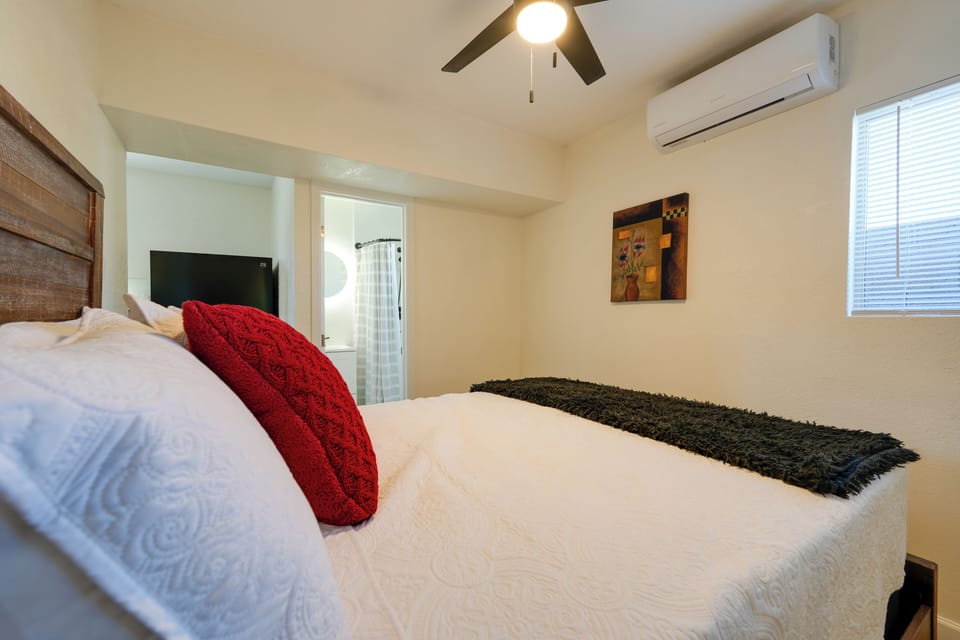 Apartment (0 Bedroom) | Interior