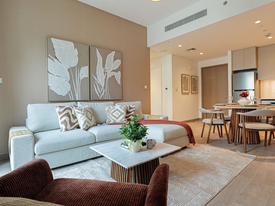 Apartment, Balcony, Canal View | Living area