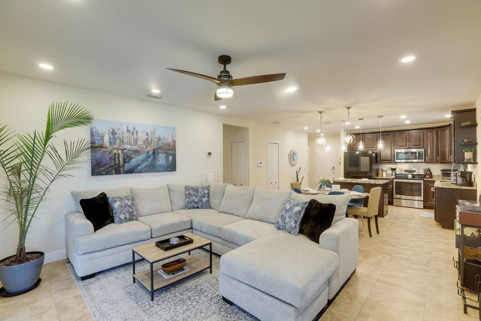 House (4 Bedrooms) | Interior