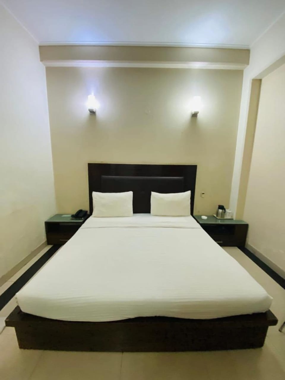 Deluxe Double Room | Desk, laptop workspace, free WiFi