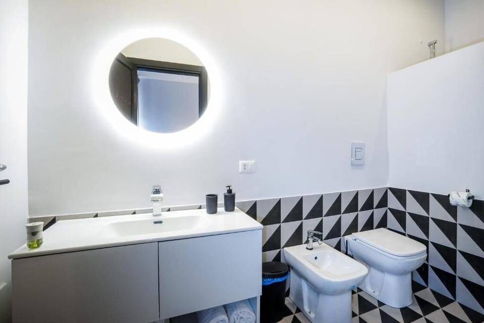 Comfort Double Room, Balcony, City View | Bathroom | Bidet