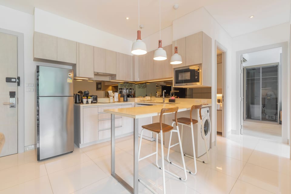 Deluxe Apartment, Balcony, Garden View | Private kitchen | Espresso maker, electric kettle, highchair