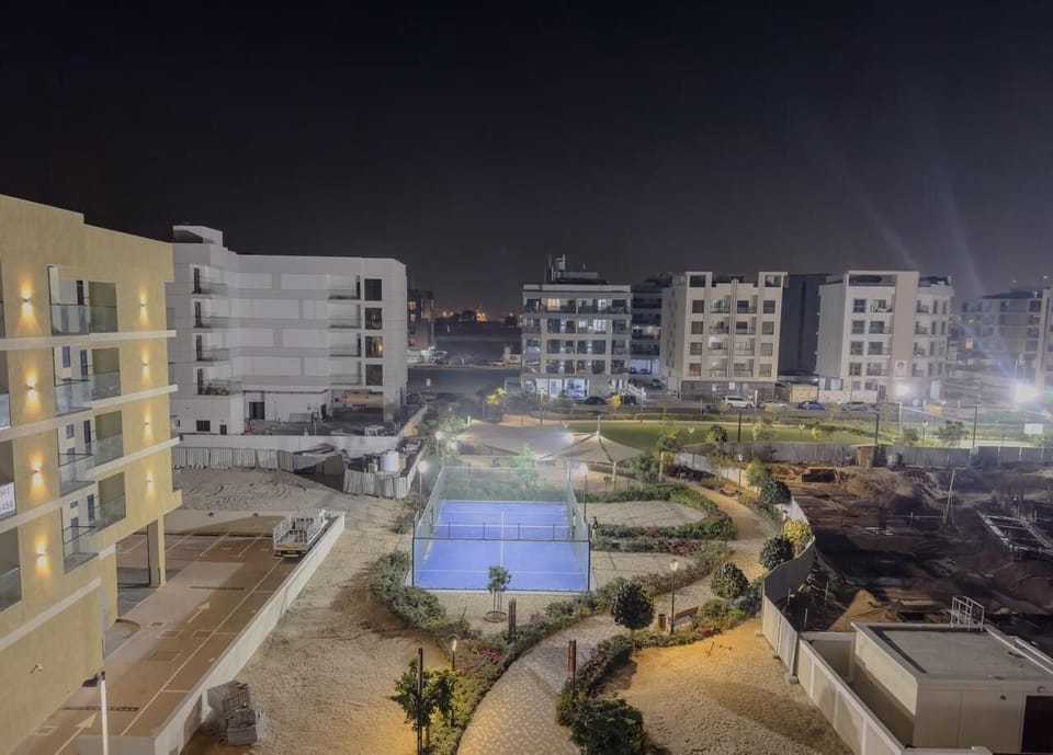 Deluxe Apartment, Balcony, Park View | Sport court