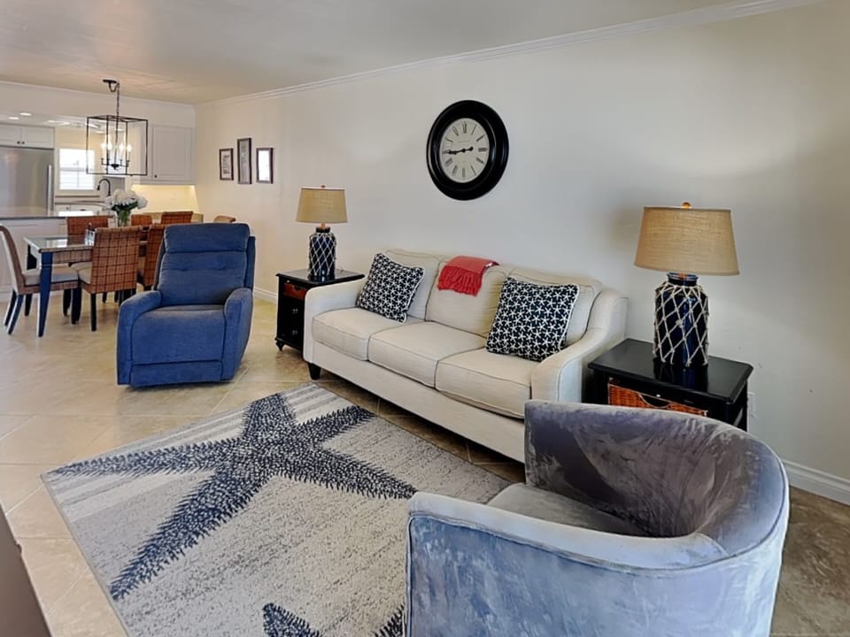 Living Room - Smart TV + Sweeping Gulf Views