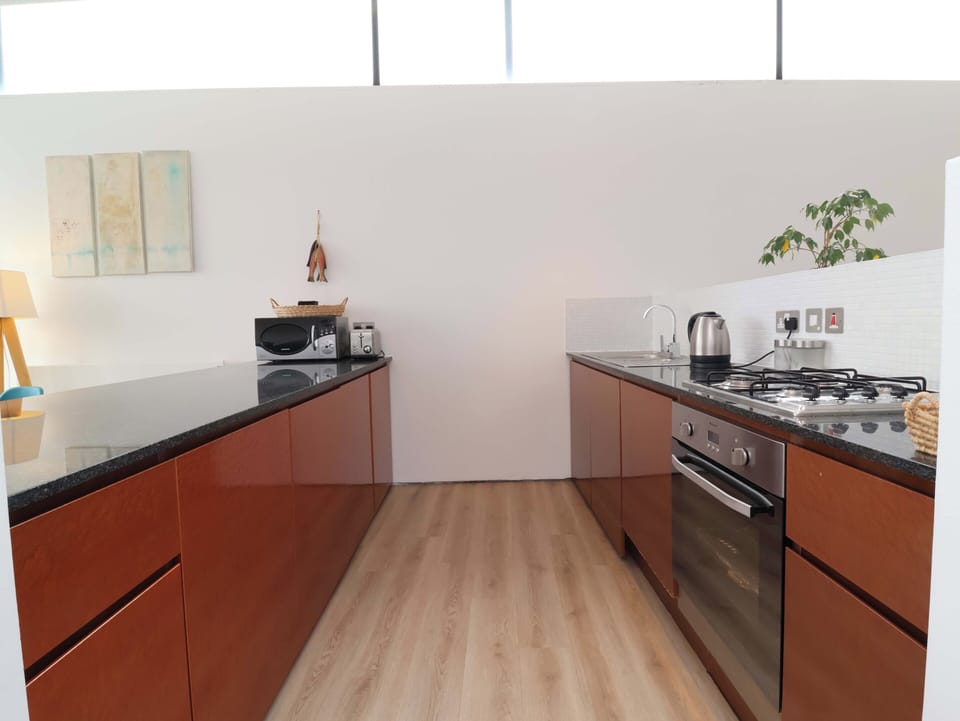 Dishwasher, cookware/dishes/utensils