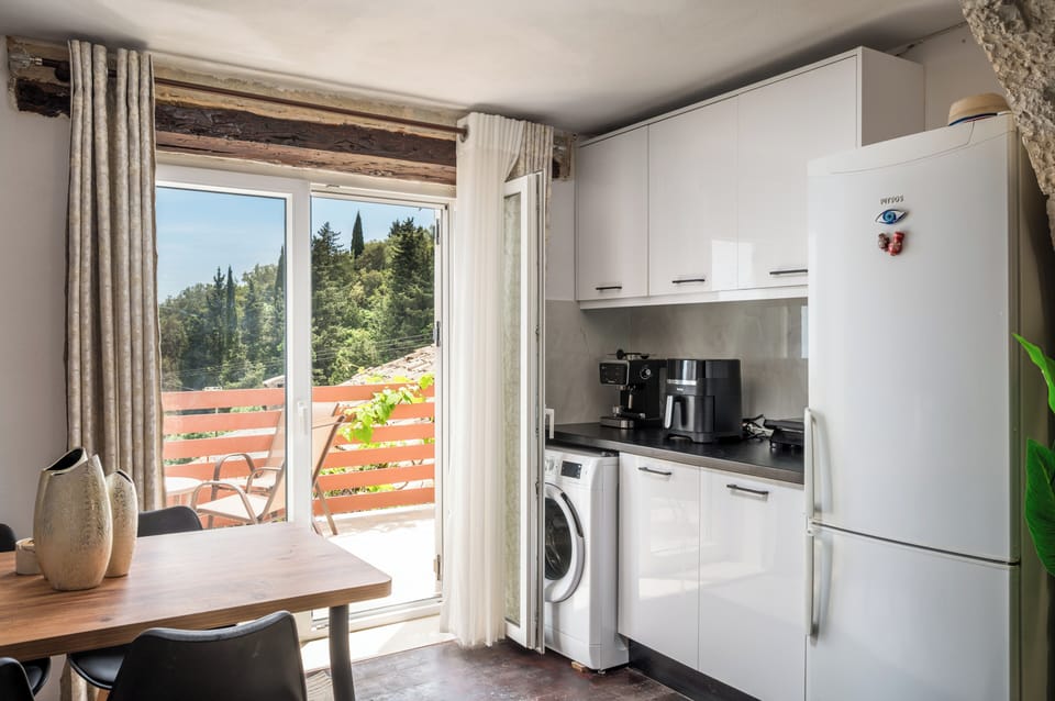 House, 2 Bedrooms, Sea View | Private kitchen | Fridge, oven, stovetop, coffee/tea maker