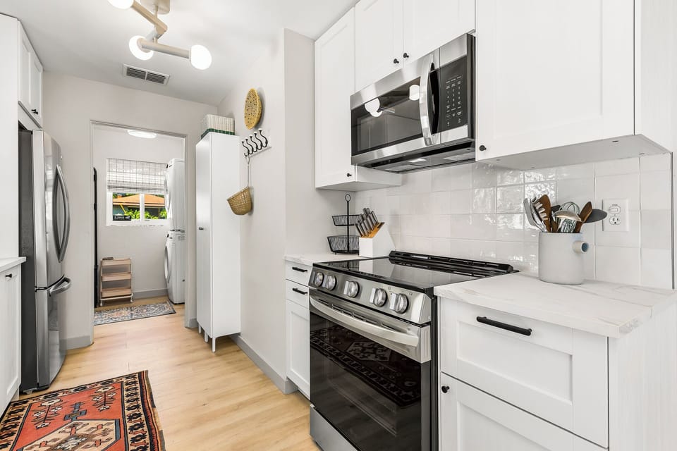Kitchen:  Drip Coffee and Keruig, SS Appliances