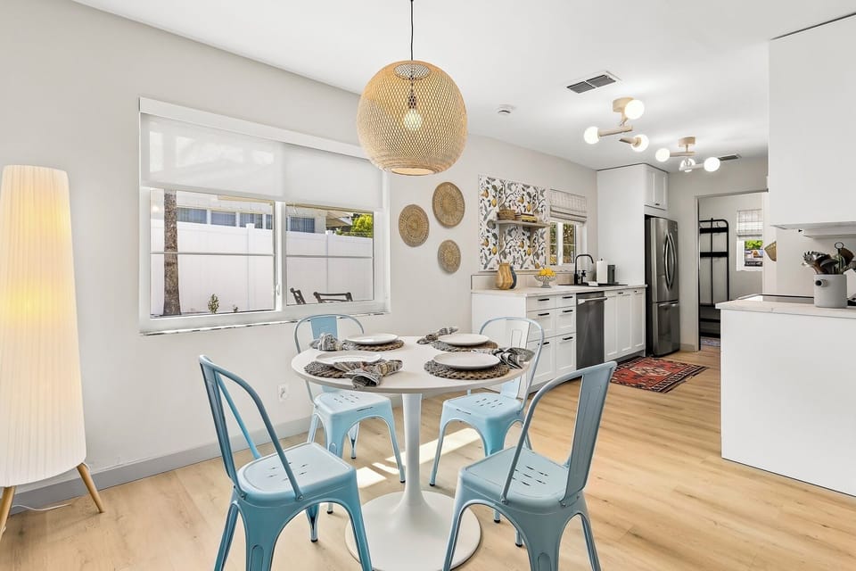 Dining: Seating for 4, Large windows throughout