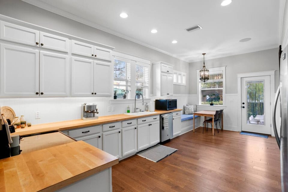 Fully Stocked Kitchen