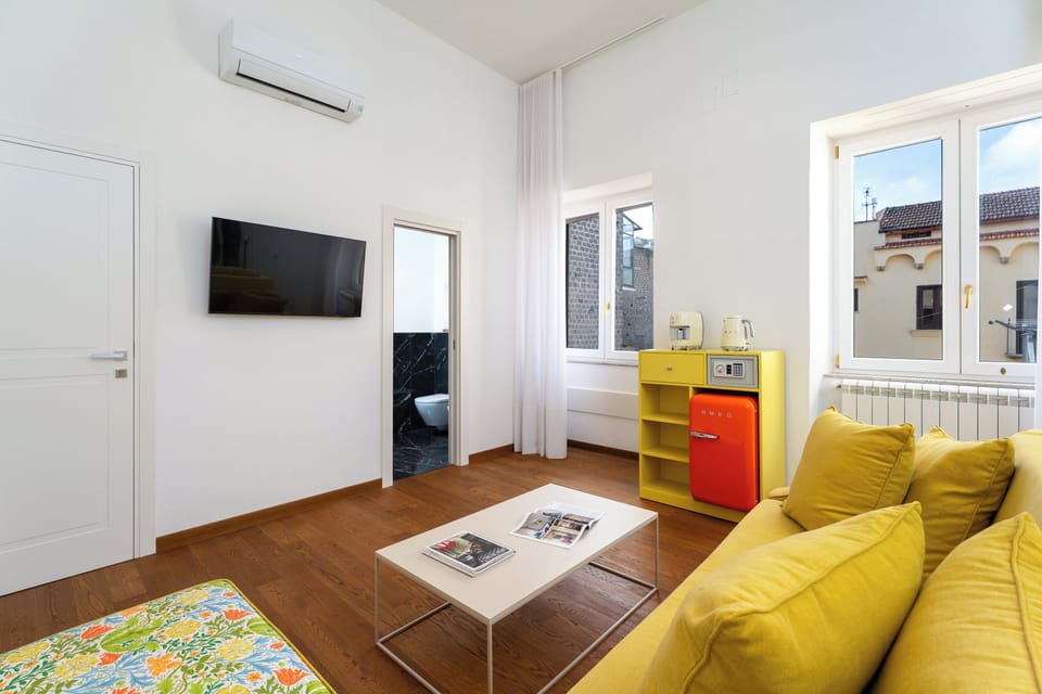 Junior Suite | Courtyard view