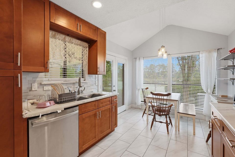 Indoors, Kitchen, Home Decor, Floor, Sink